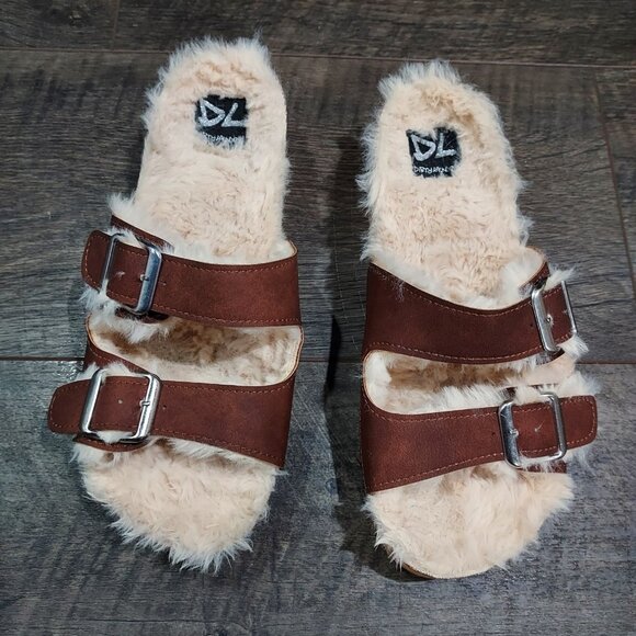 Slip On Sandles Dirty Laundry Women USA 7 Faux Fur Open Toe Buckle Brown - Picture 2 of 7